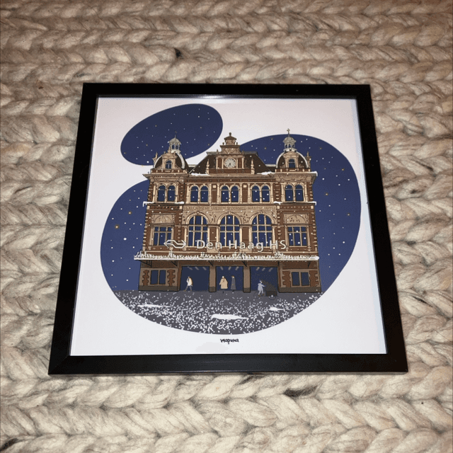 HS Framed
